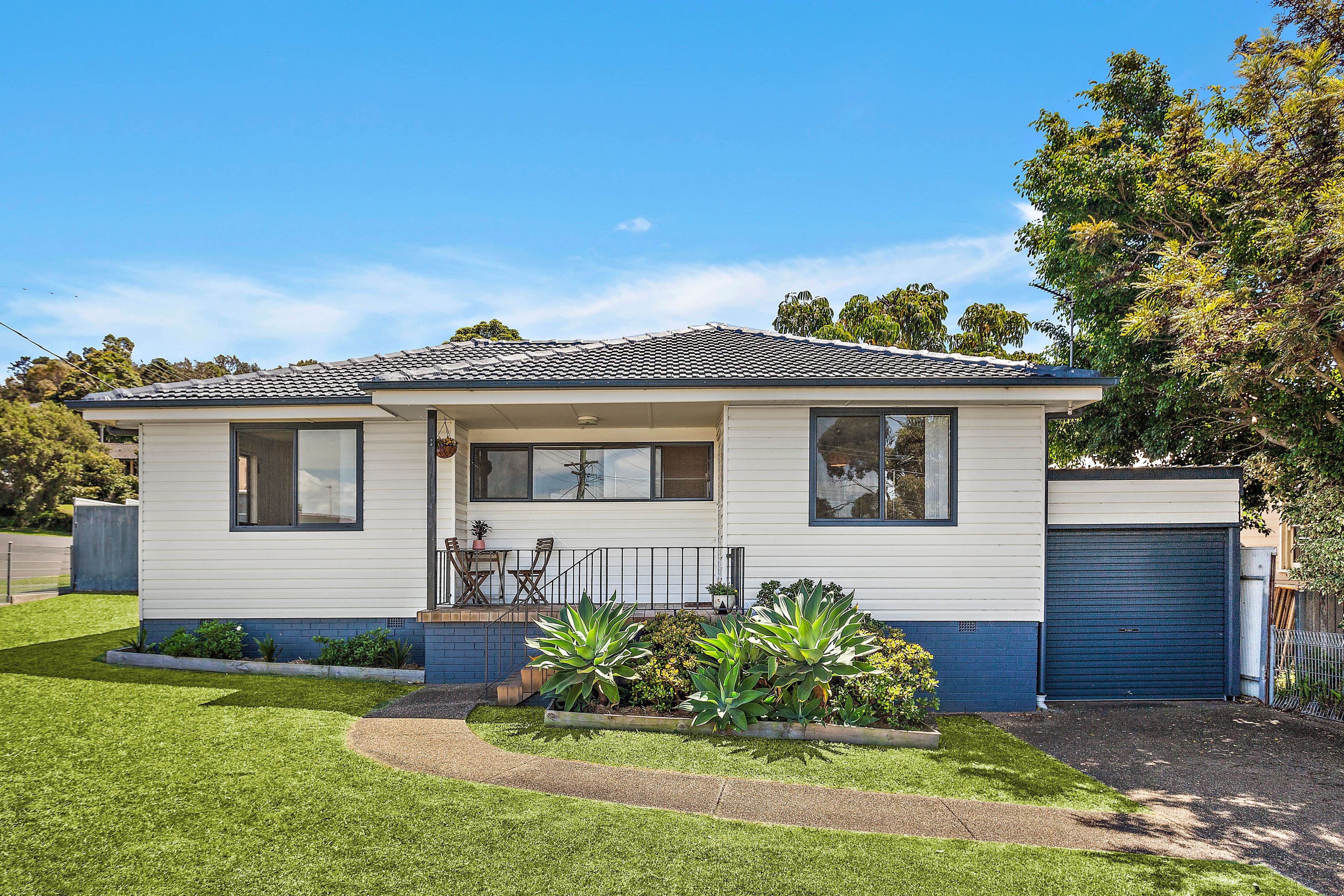 8 Mealing Avenue, Mount Warrigal - Image 1