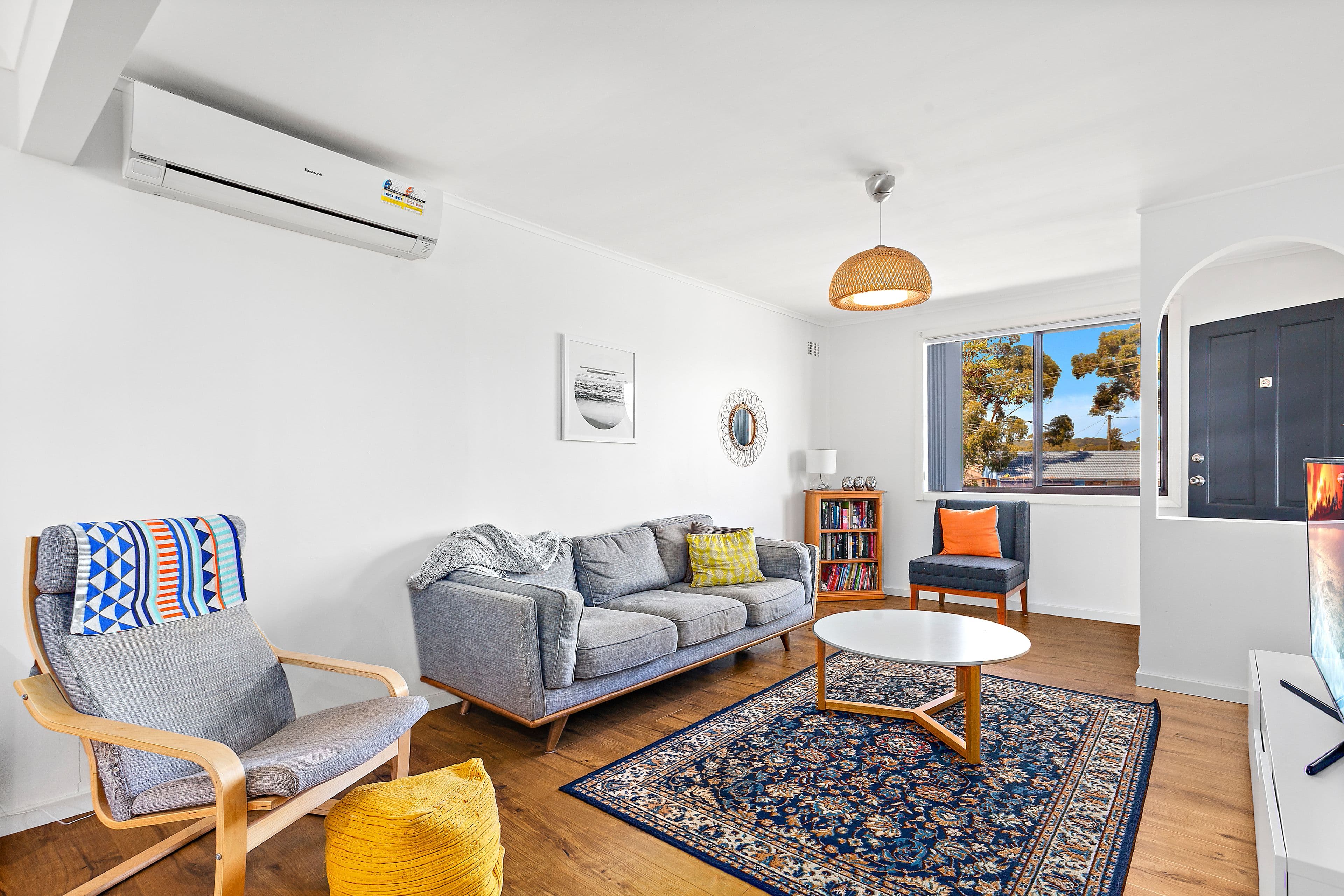 8 Mealing Avenue, Mount Warrigal - Thumbnail 2