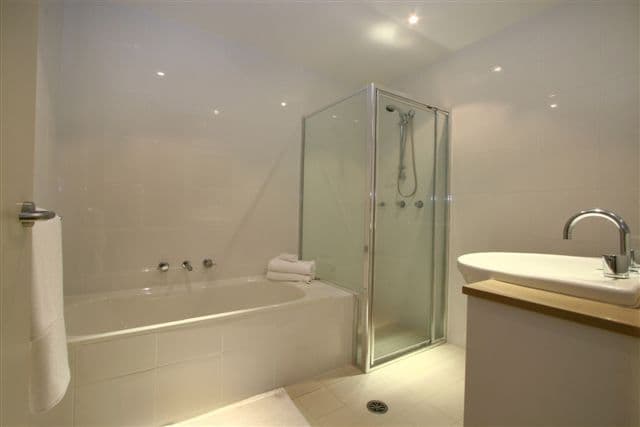 75 Cygnet Avenue, SHELLHARBOUR NSW 2529, Shellharbour - Thumbnail 2