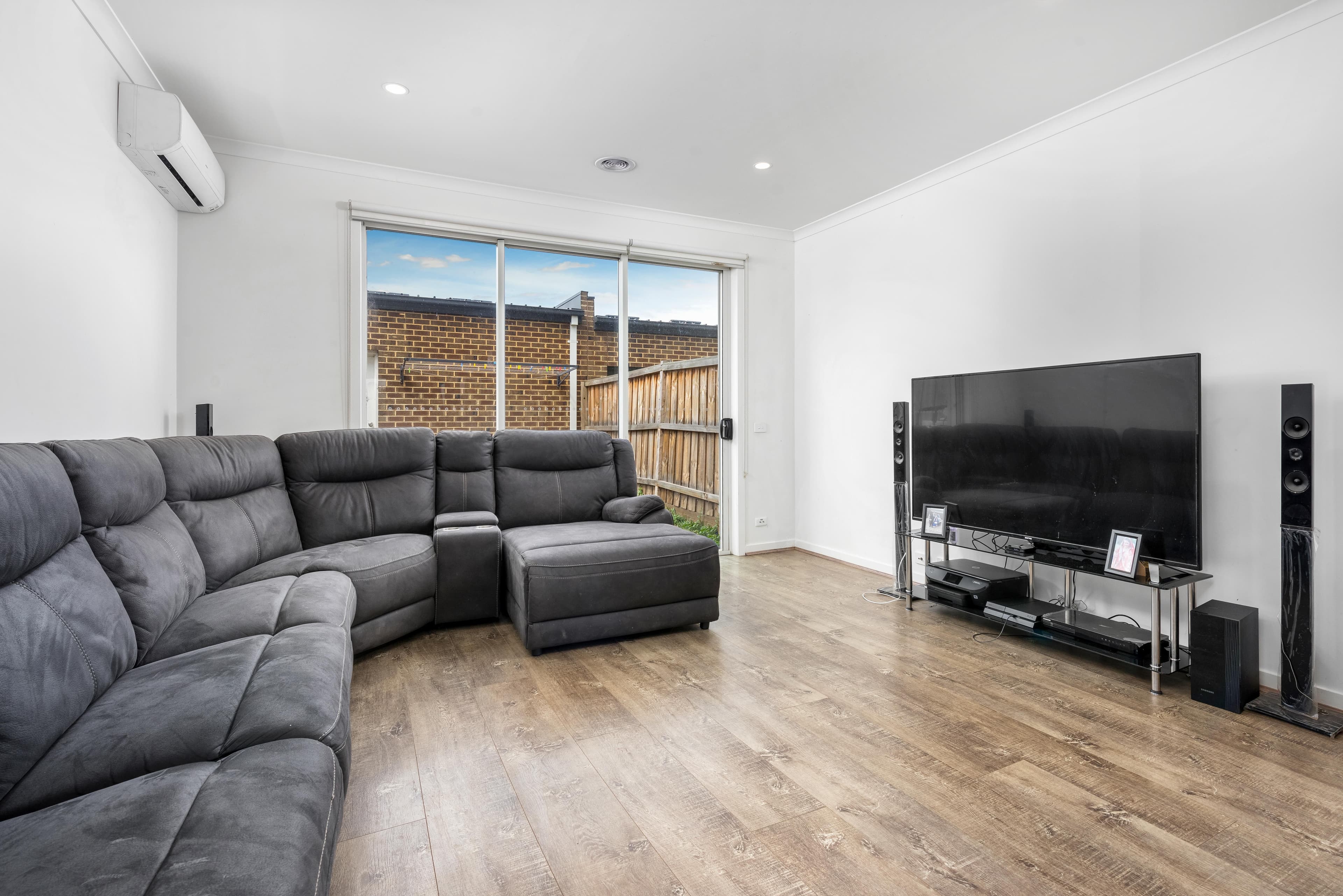 7 Bayano Way, Craigieburn VIC 3064, Craigieburn - Thumbnail 3