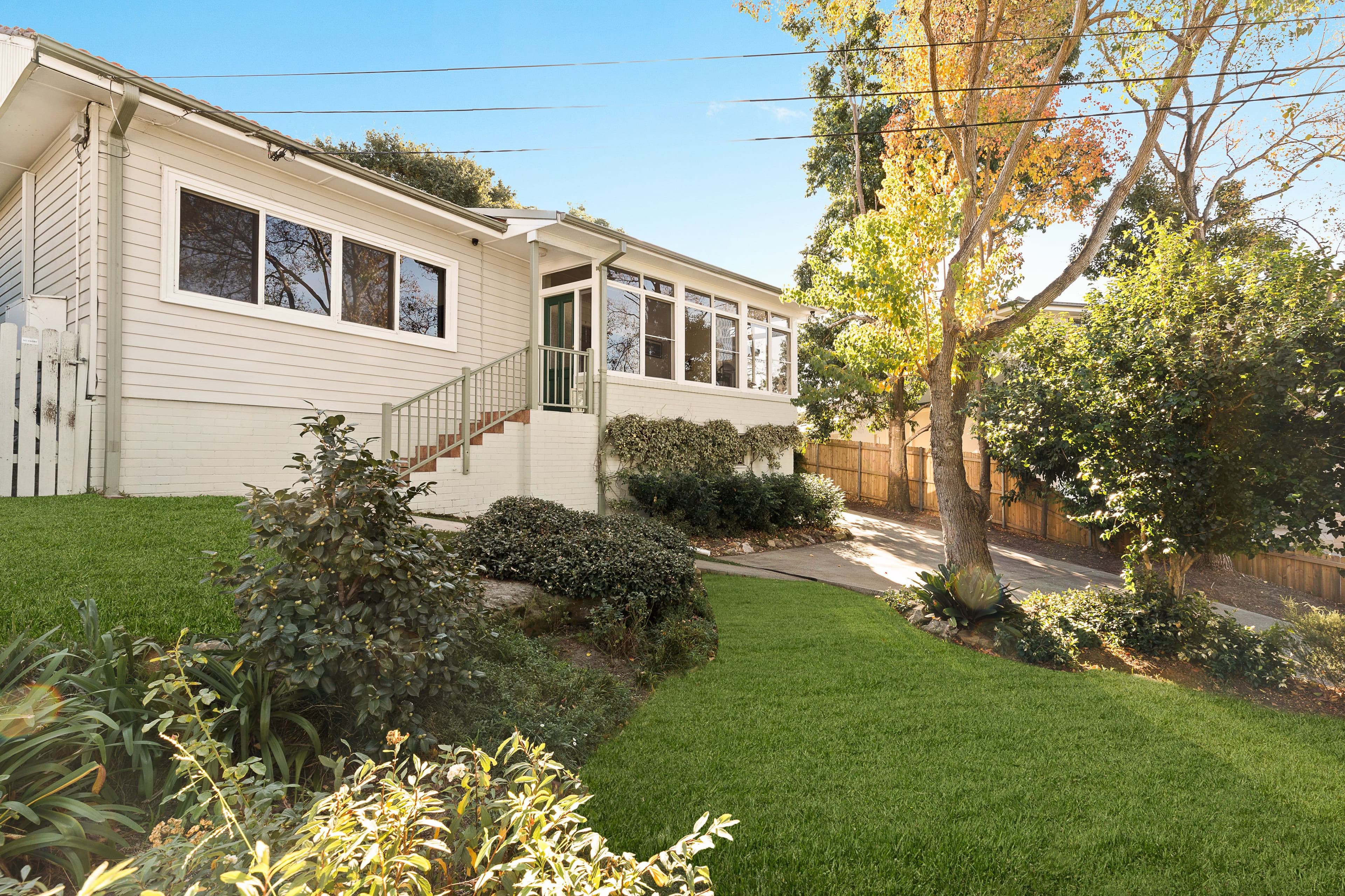 3 Bass Street, Putney - Image 1