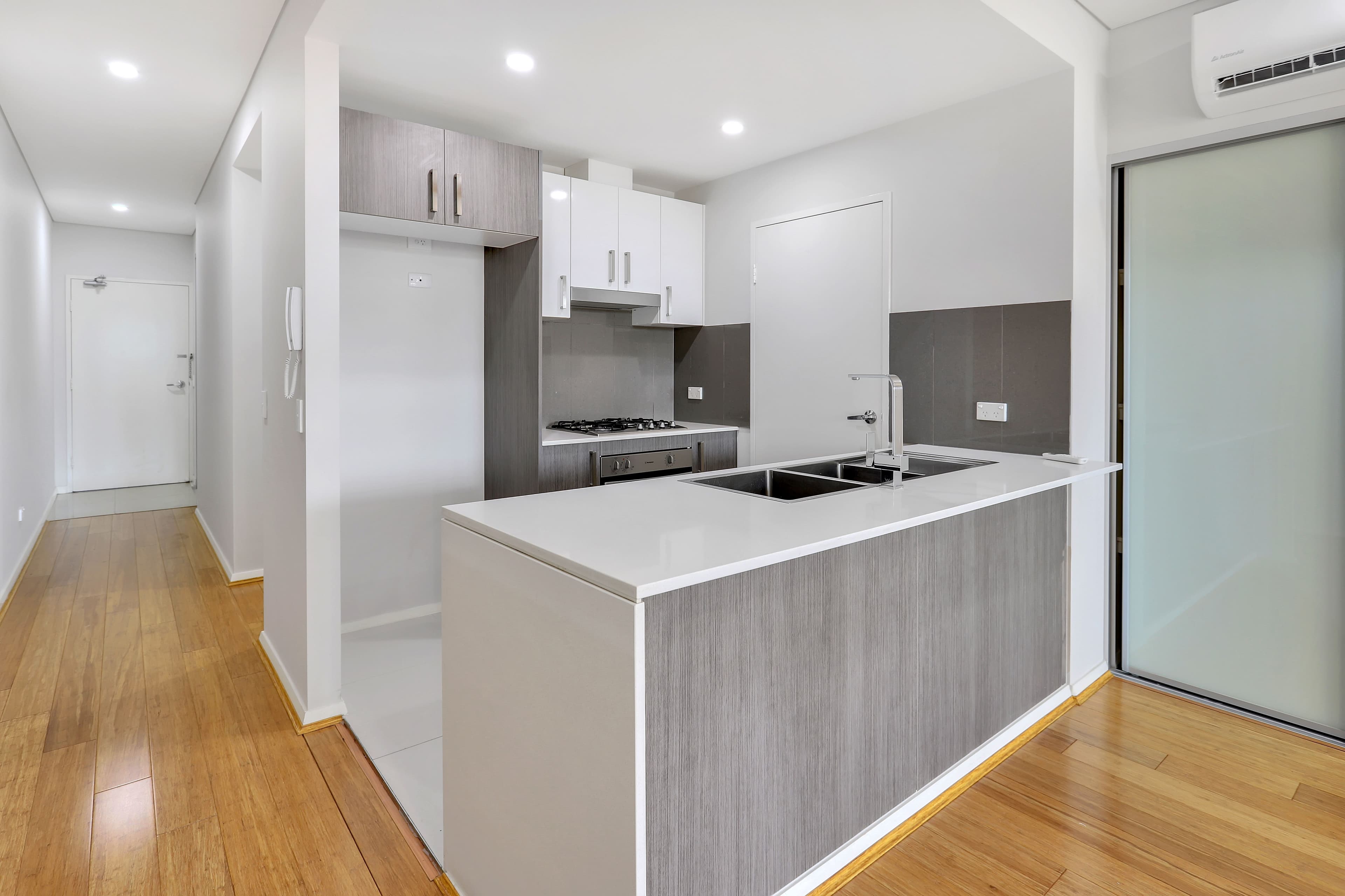 52 Macquarie Street, Windsor NSW 2756, Windsor - Thumbnail 4