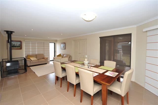 20 Schaefer Court, WESTBROOK QLD 4350, Westbrook - Thumbnail 2