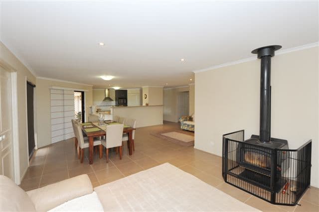 20 Schaefer Court, WESTBROOK QLD 4350, Westbrook - Thumbnail 5