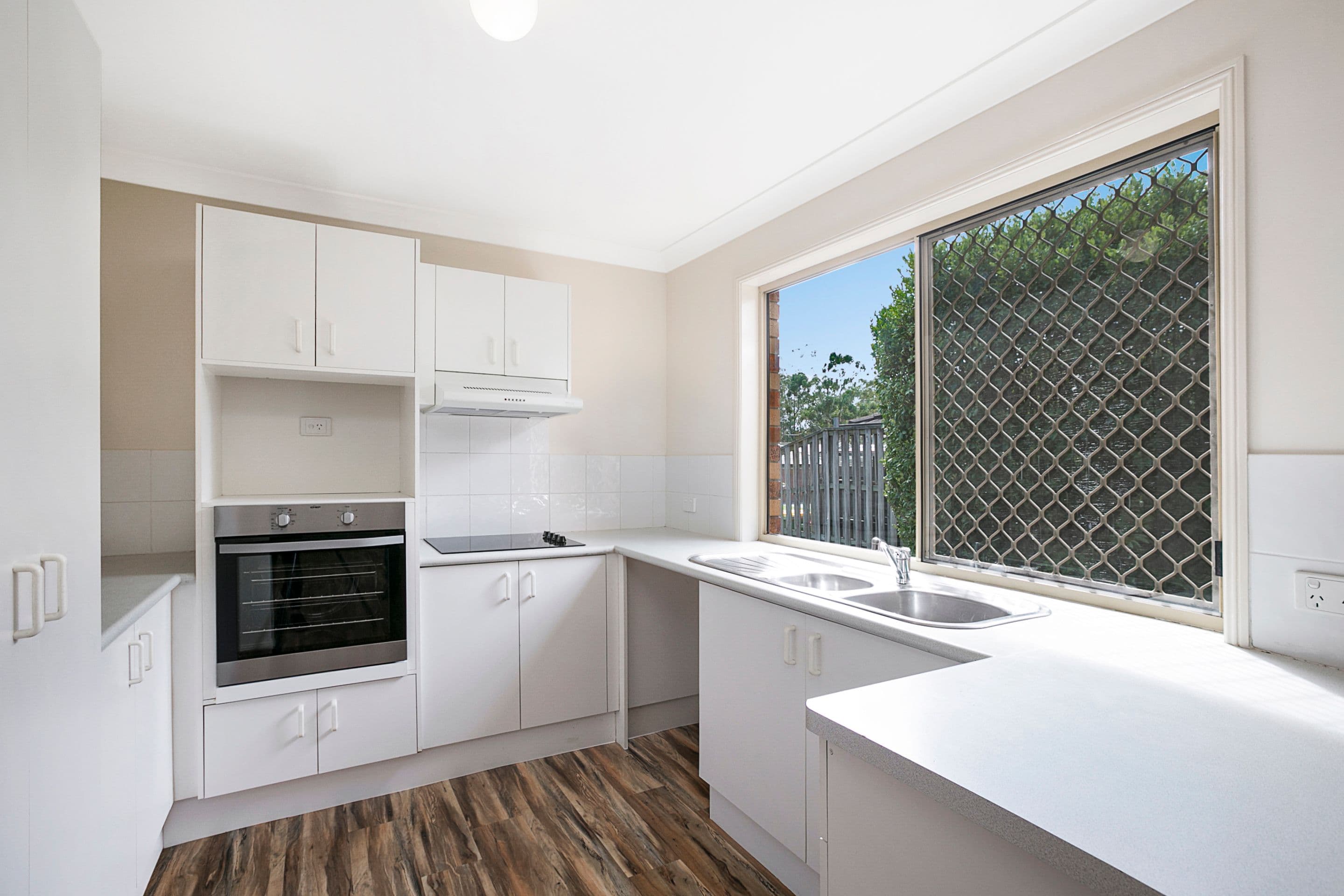 32 Pinelands Circuit, Redland Bay QLD 4165, Redland Bay - Thumbnail 4