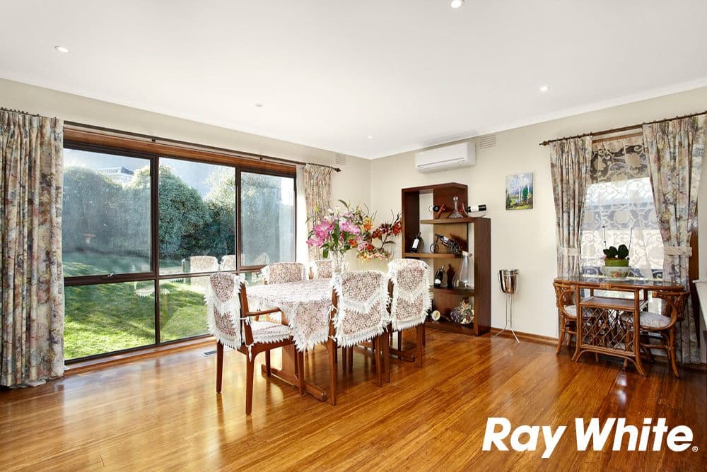 4 Turner Court, Glen Waverley VIC 3150, Glen Waverley - Thumbnail 2