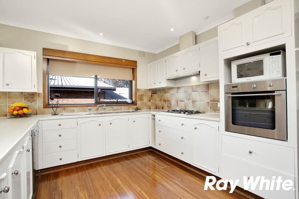 4 Turner Court, Glen Waverley VIC 3150, Glen Waverley - Thumbnail 3