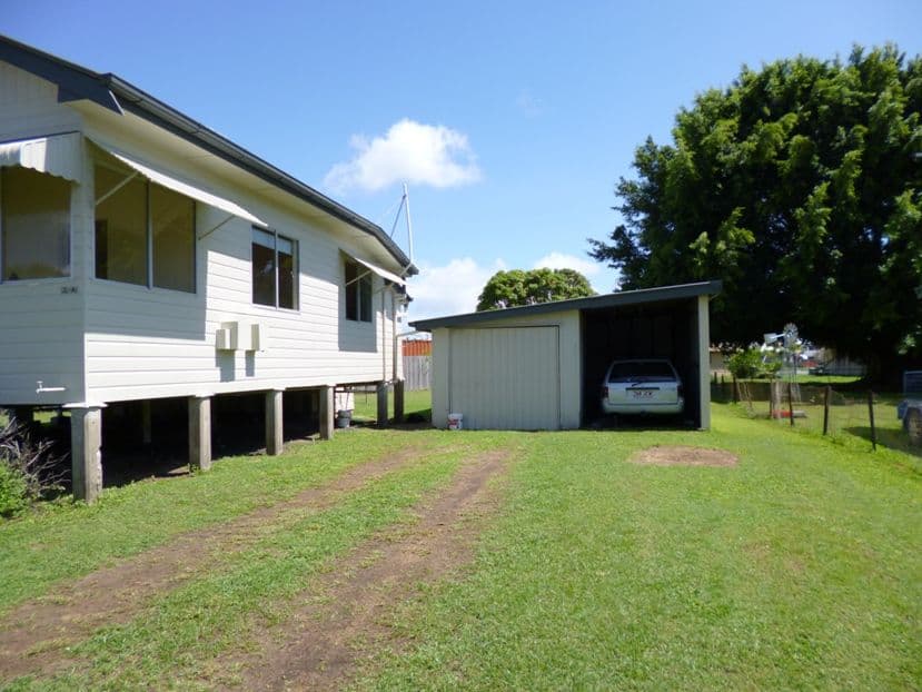 34 Graffunder Street, SOUTH MACKAY QLD 4740, South Mackay - Thumbnail 2
