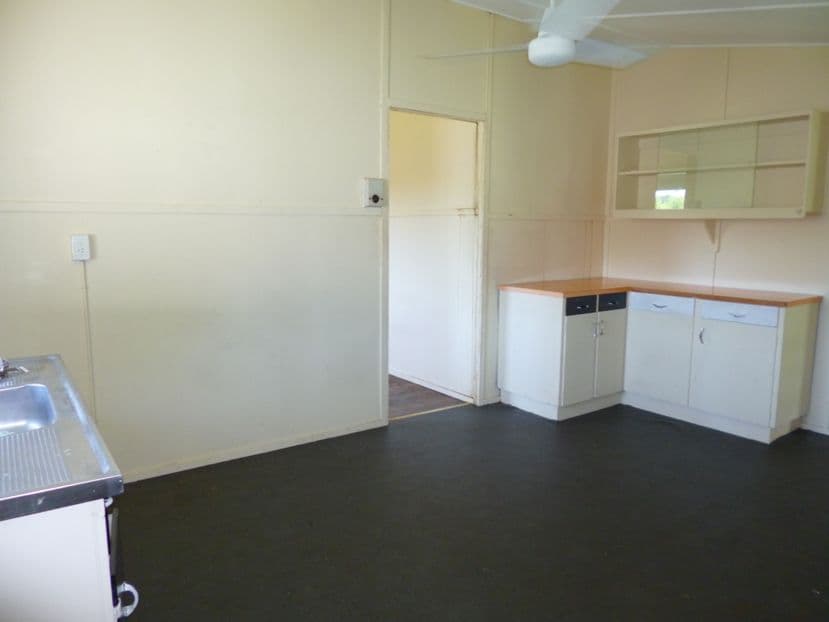 34 Graffunder Street, SOUTH MACKAY QLD 4740, South Mackay - Thumbnail 4