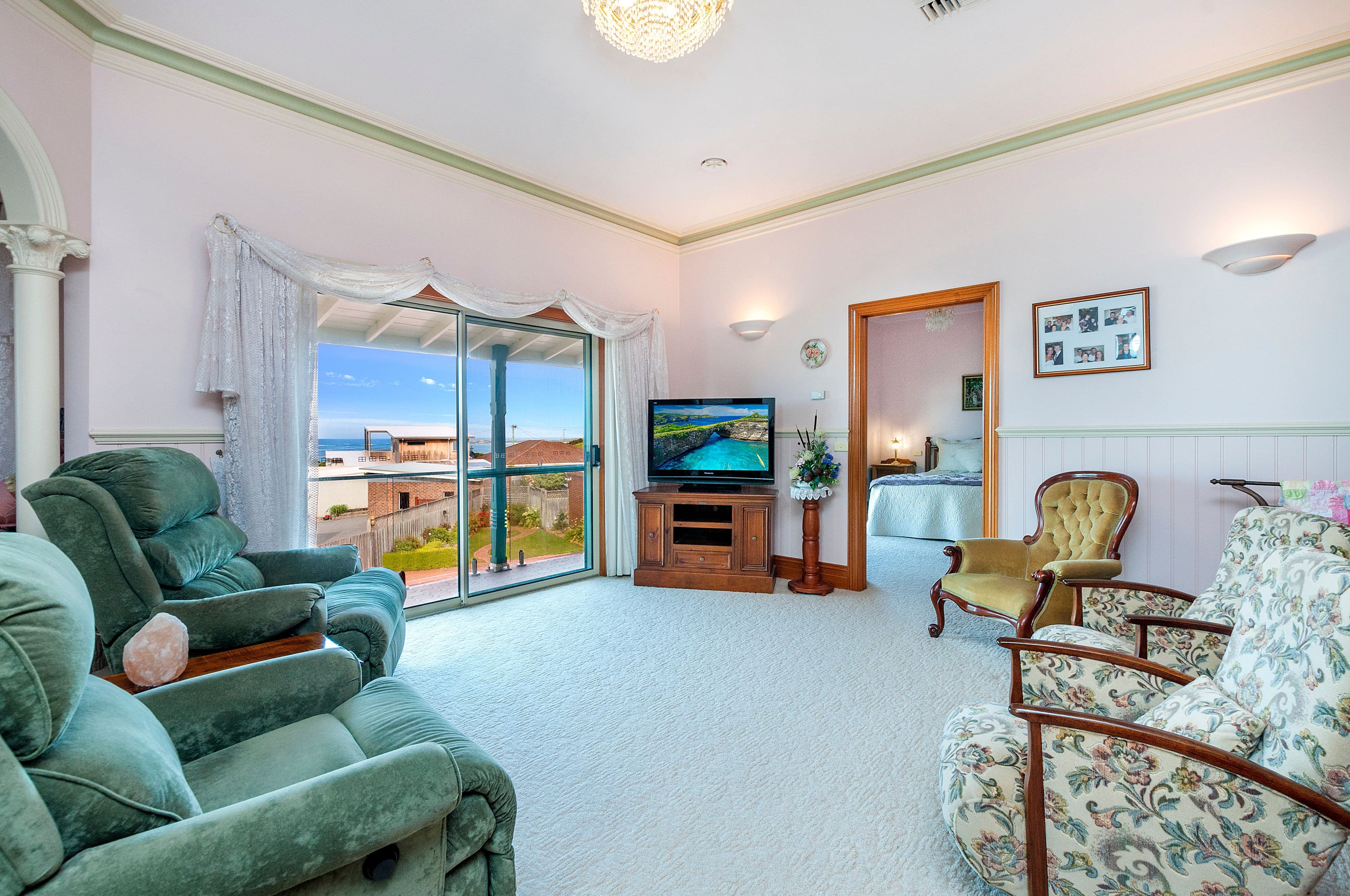 15 Omega Crescent, Warrnambool VIC 3280, Warrnambool - Thumbnail 2
