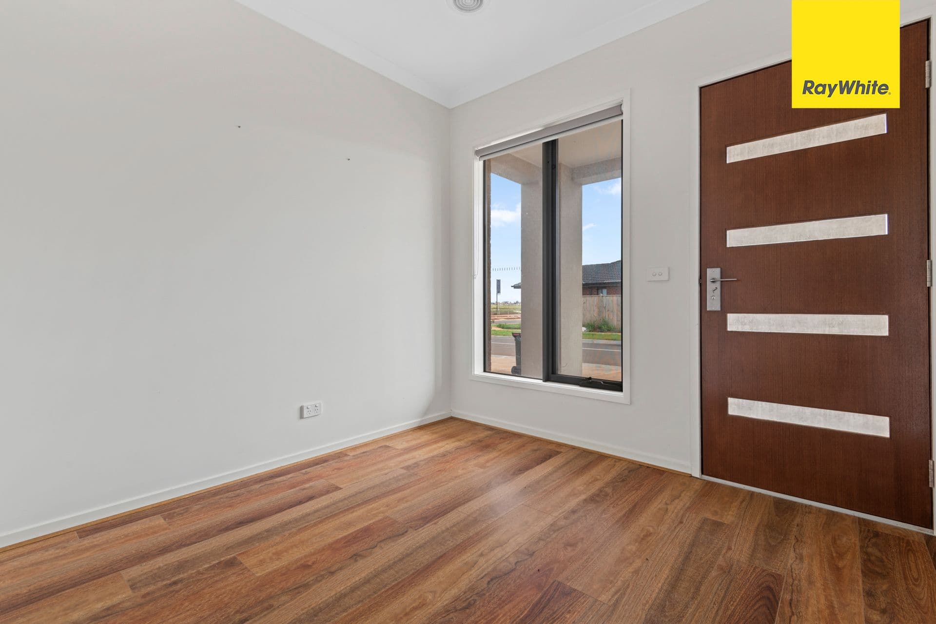 4 Kirkham Drive, THORNHILL PARK VIC 3335, Thornhill Park - Thumbnail 4
