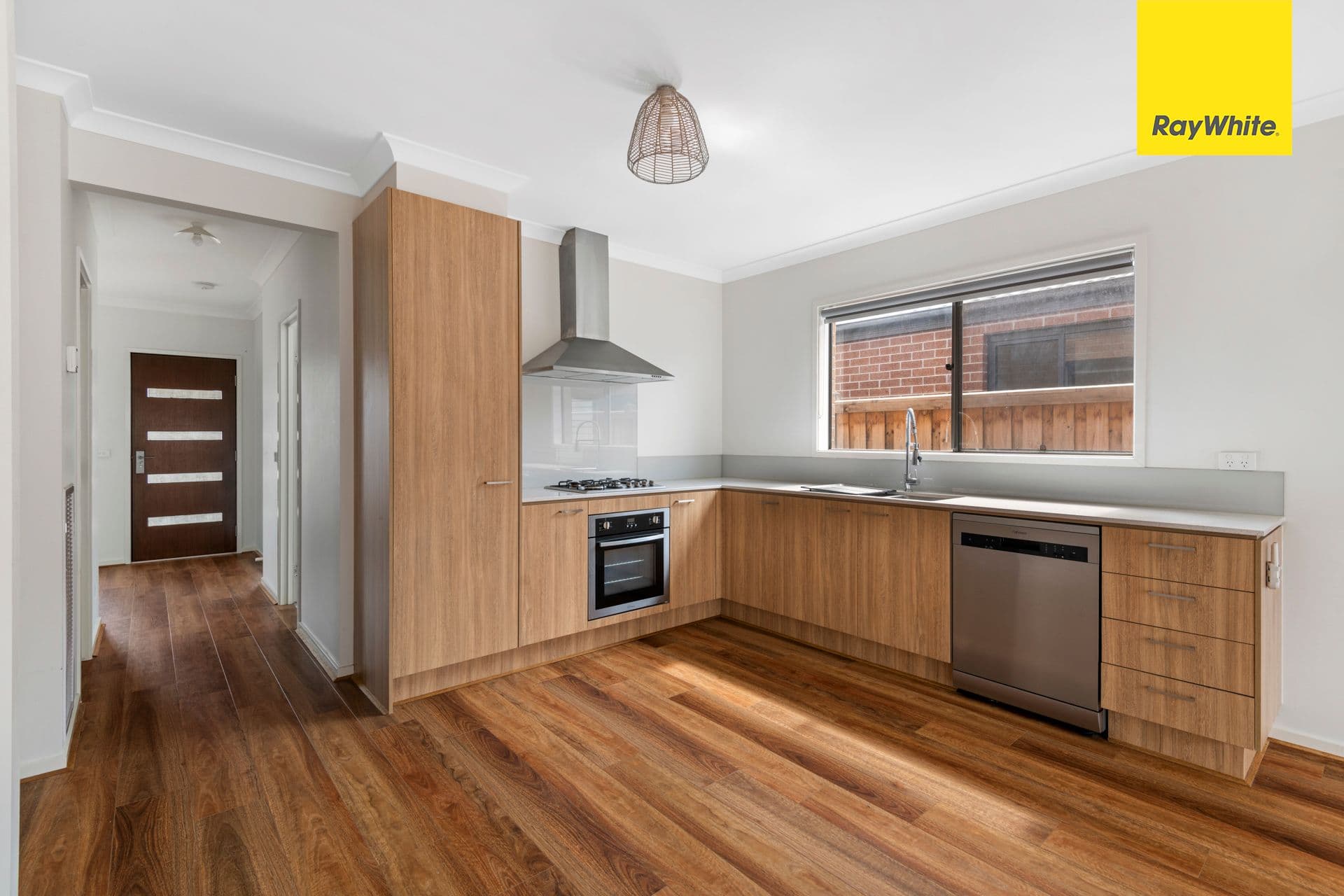 4 Kirkham Drive, THORNHILL PARK VIC 3335, Thornhill Park - Thumbnail 5