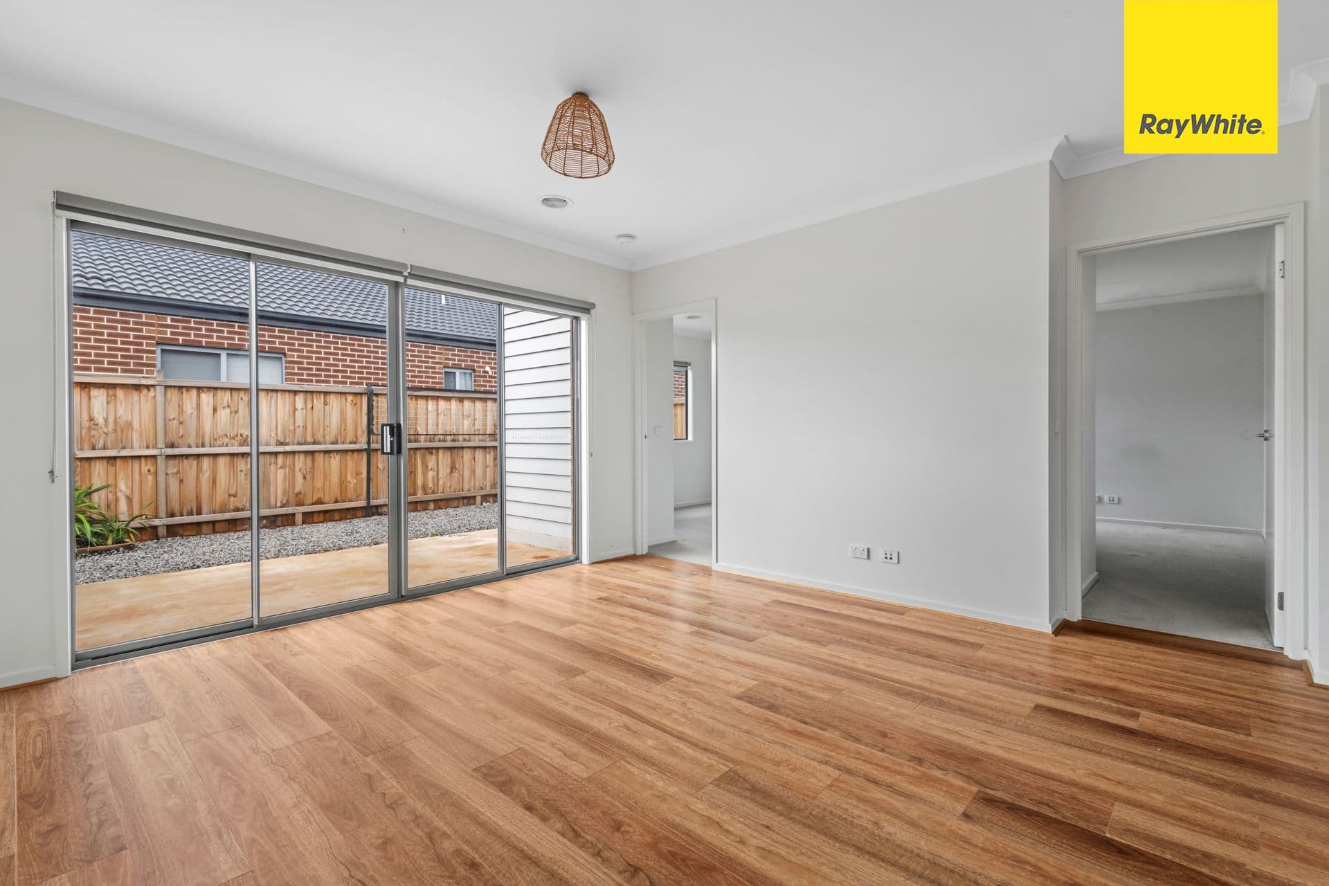 4 Kirkham Drive, THORNHILL PARK VIC 3335, Thornhill Park - Thumbnail 7