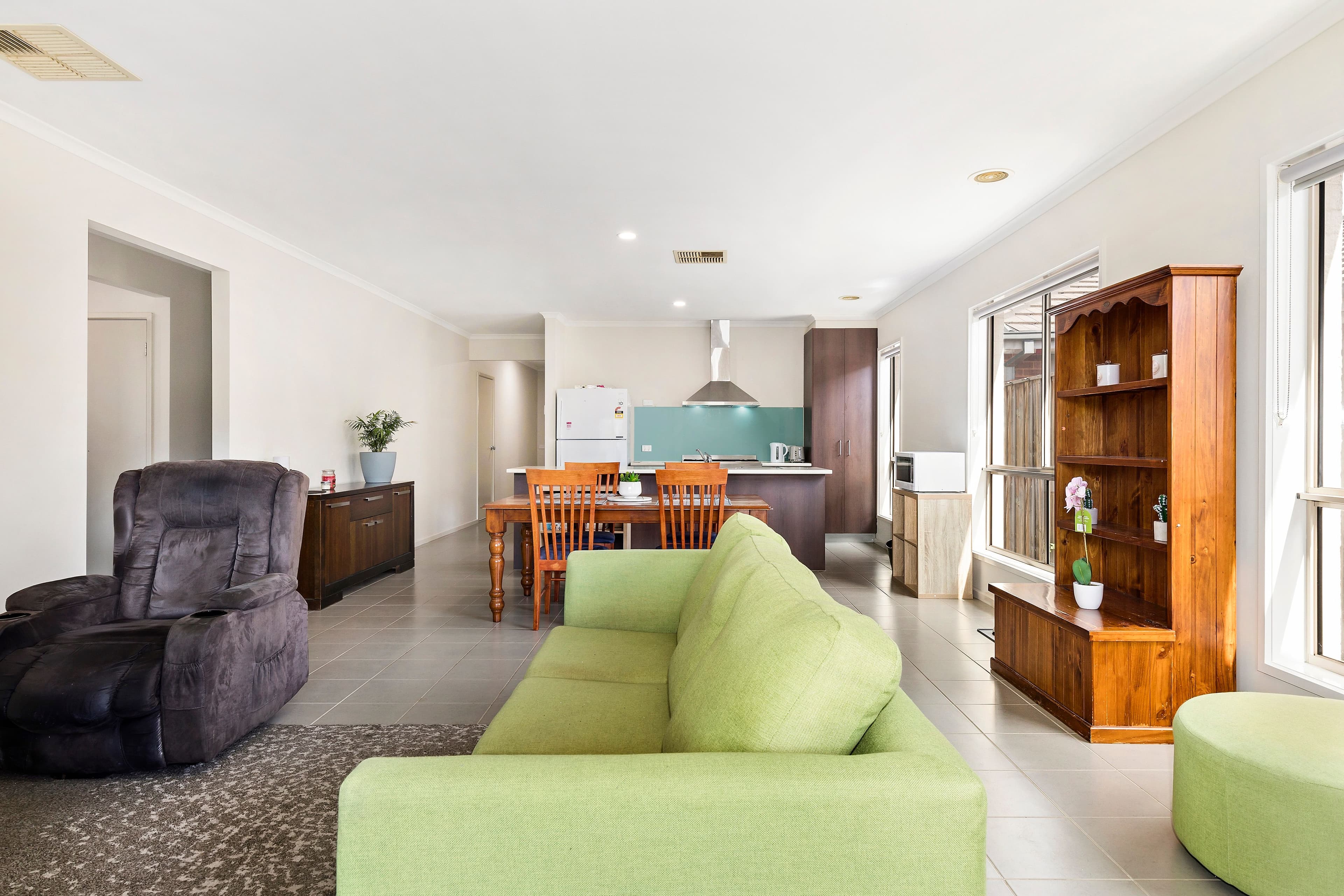 12 Mandalong Crescent, Doreen VIC 3754, Doreen - Thumbnail 4