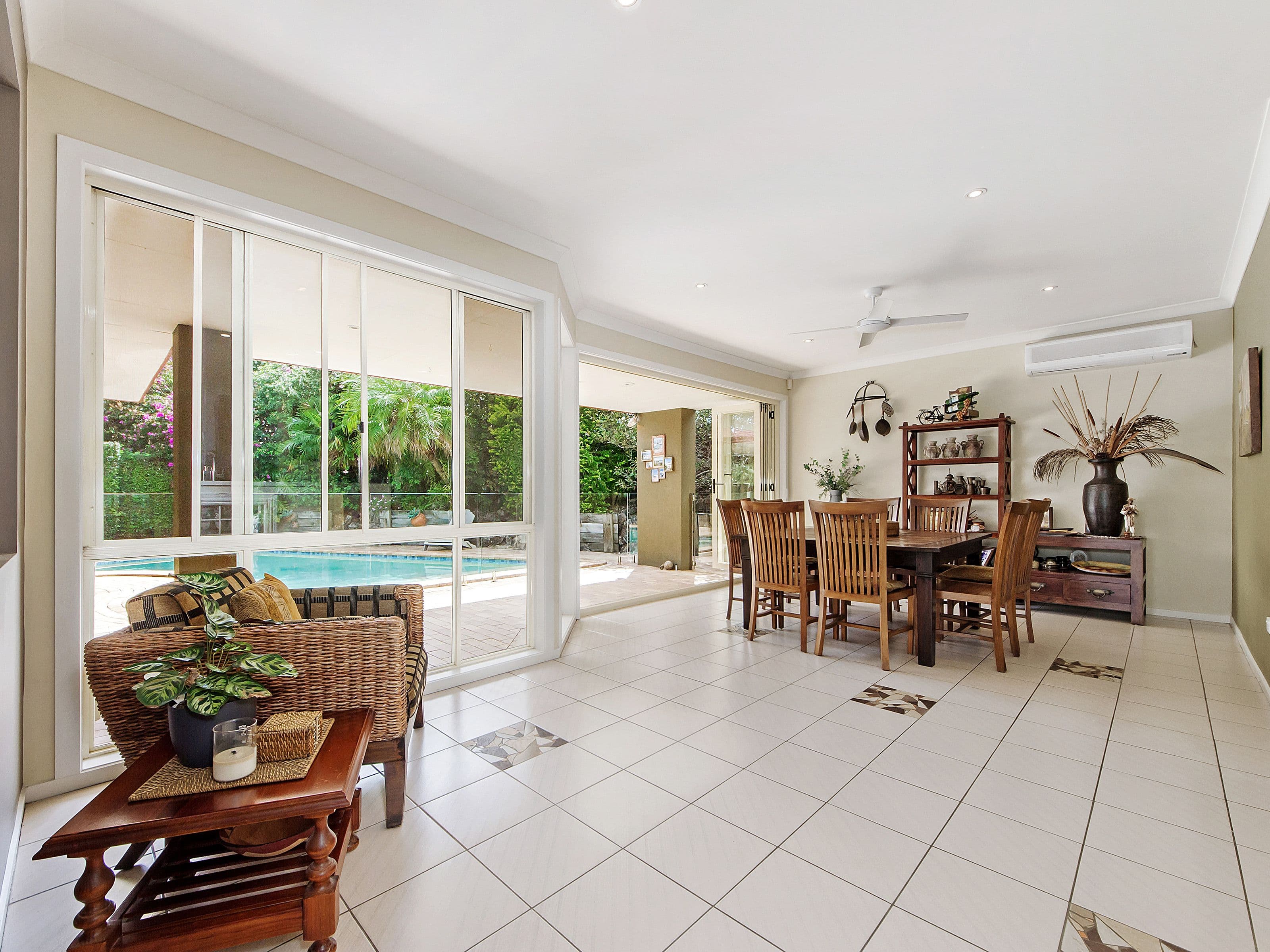 10 Curacao Place, Clear Island Waters QLD 4226, Clear Island Waters - Thumbnail 6