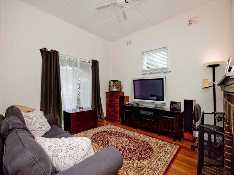 62 Stuart Street, MAYLANDS WA 6051, Maylands - Thumbnail 2