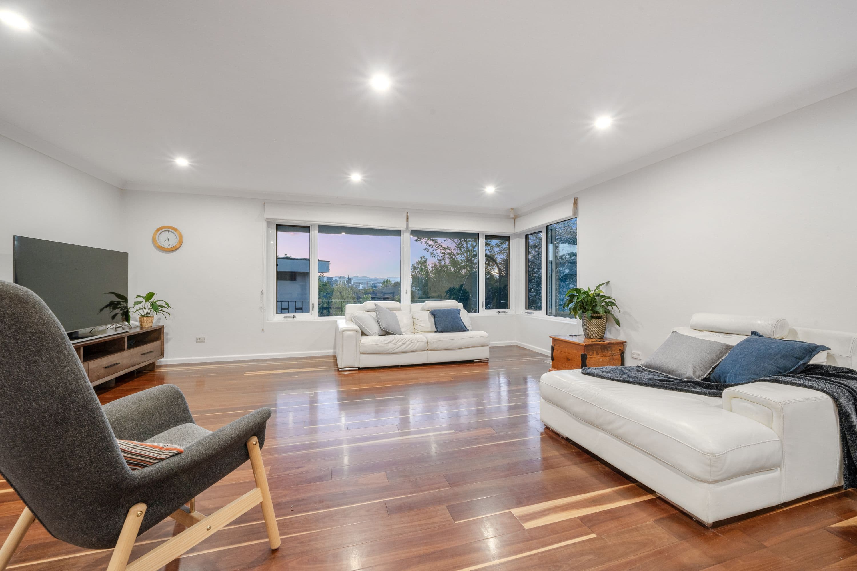 8 Smyth Place, Hughes ACT 2605, Hughes - Thumbnail 2