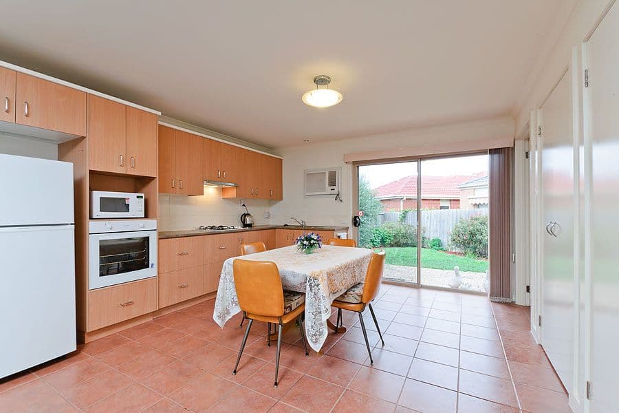 2A Wedgewood Road, ROXBURGH PARK VIC 3064, Roxburgh Park - Thumbnail 3