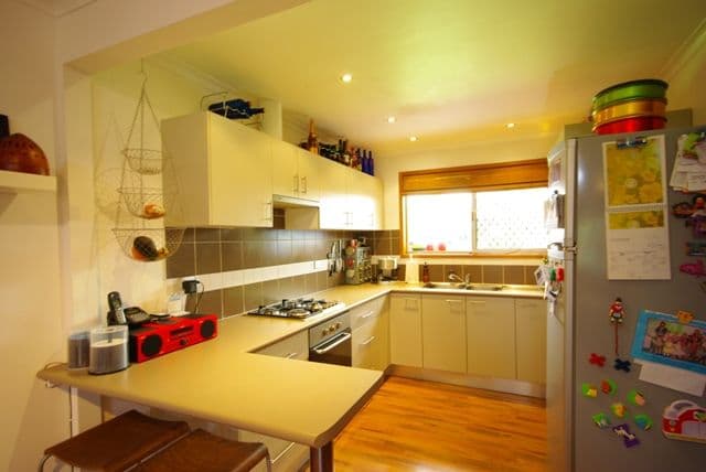 28 Macaw Avenue, MIAMI QLD 4220, Miami - Thumbnail 2