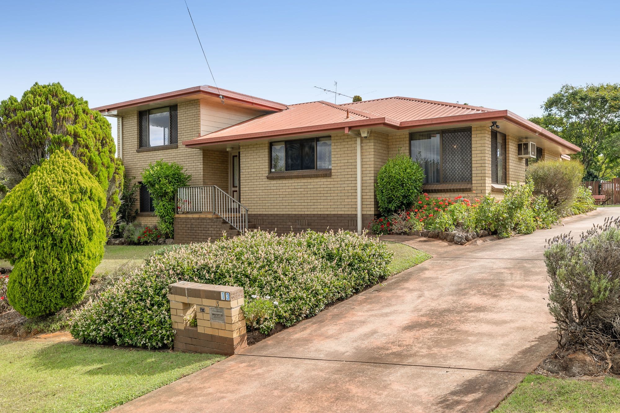 13 Gilmour Court, Harlaxton QLD 4350, Harlaxton - Thumbnail 2