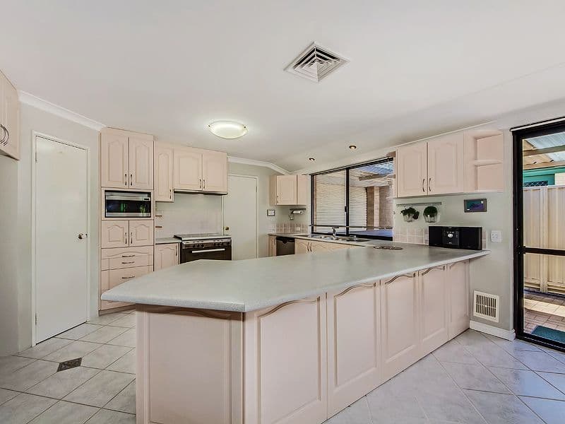 31 Virginia Place, WAIKIKI WA 6169, Waikiki - Thumbnail 3