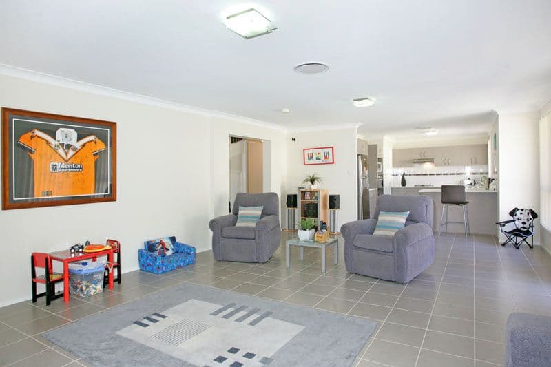 45 Greenhaven Circuit, WOONGARRAH NSW 2259, Woongarrah - Thumbnail 2