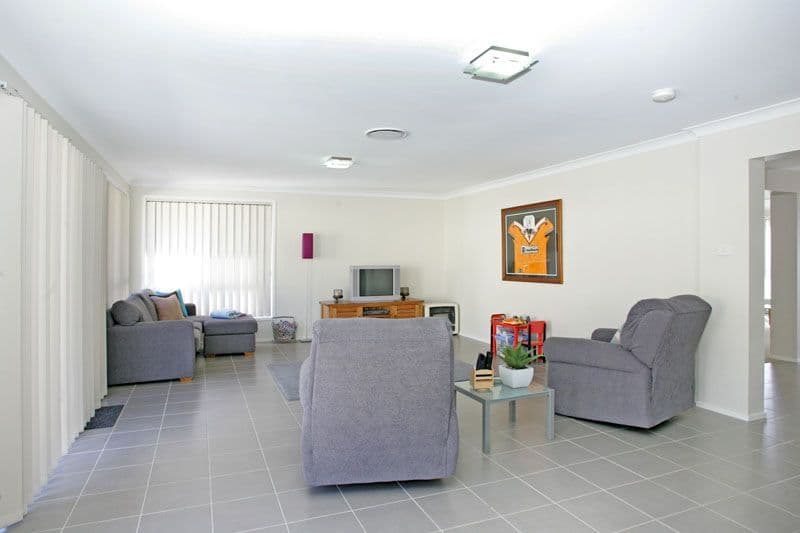 45 Greenhaven Circuit, WOONGARRAH NSW 2259, Woongarrah - Thumbnail 8