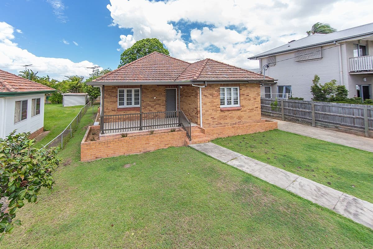 15 Buruda Street, Chermside QLD 4032, Chermside - Image 1