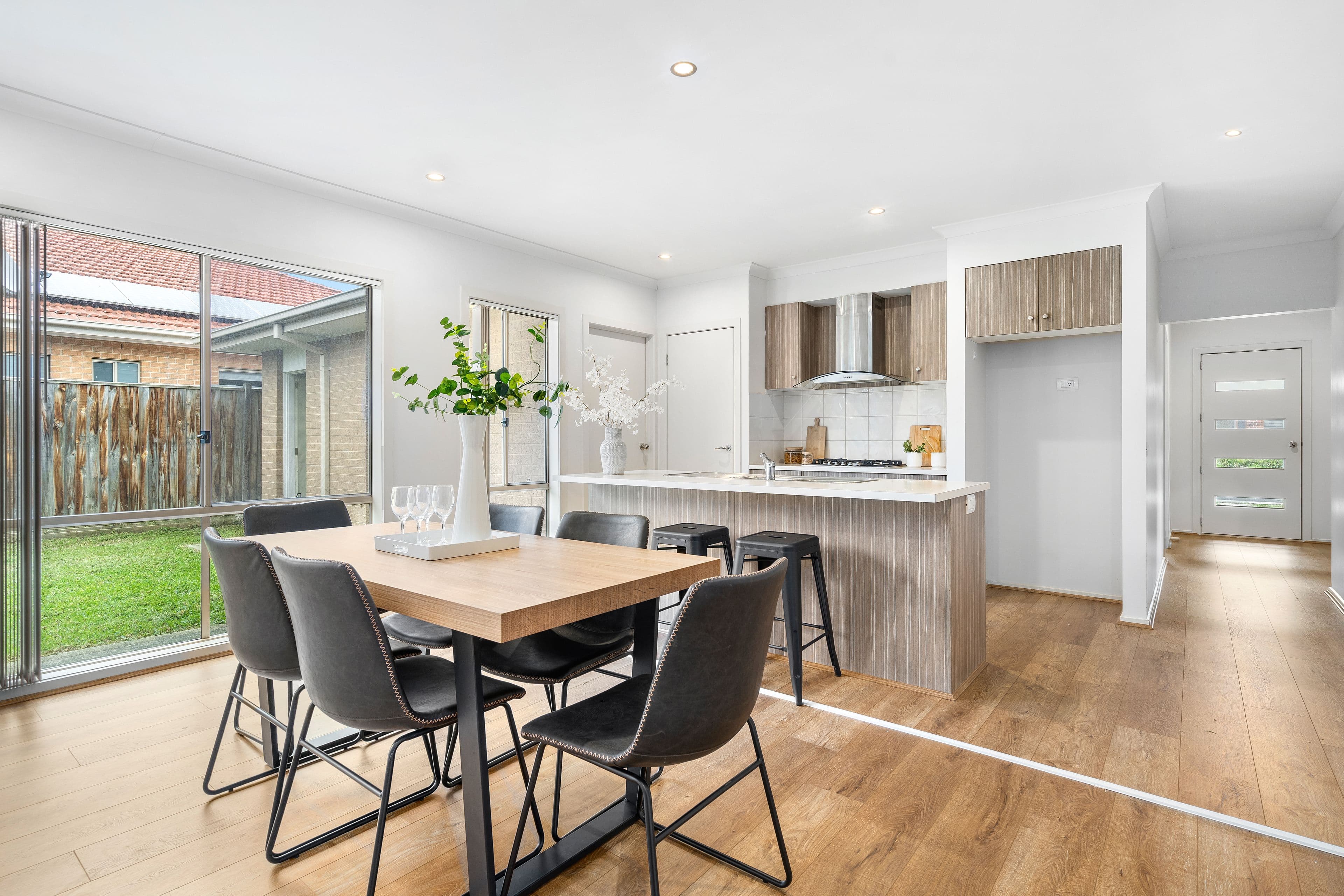 1 Tooradin Crescent, Doreen VIC 3754, Doreen - Thumbnail 2