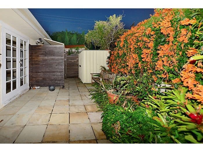 8 Fiesta Avenue, ISLE OF CAPRI QLD 4217, Isle Of Capri - Thumbnail 8