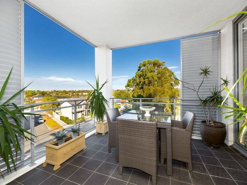 59/54A Blackwall Point Road, Chiswick - Image 1