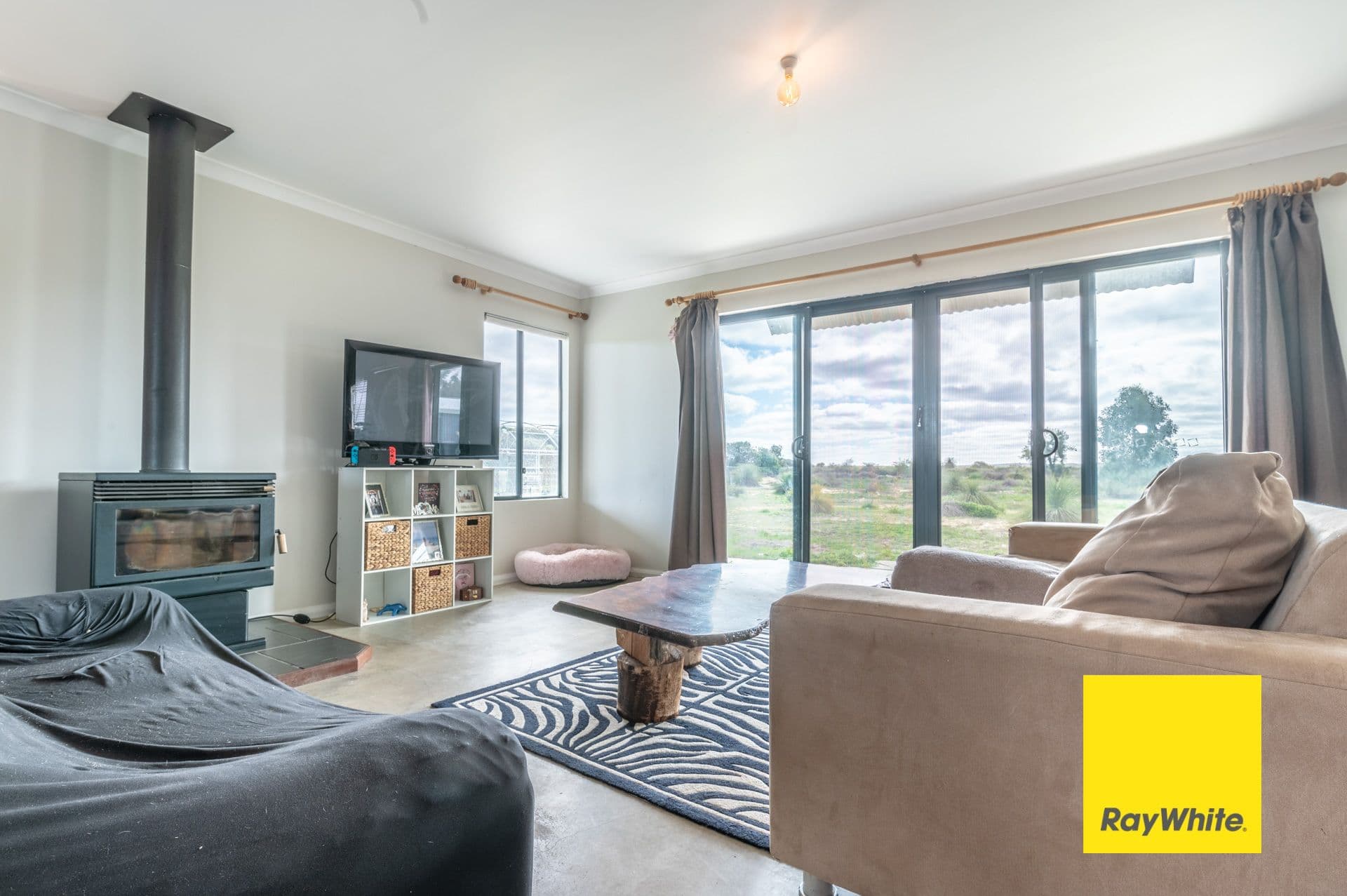 545 Ocean Farm Drive, Nilgen WA 6044, Nilgen - Thumbnail 2
