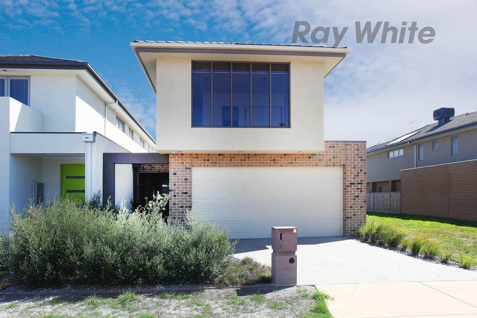 6 Skyward Drive, SANCTUARY LAKES VIC 3030, Sanctuary Lakes - Thumbnail 2