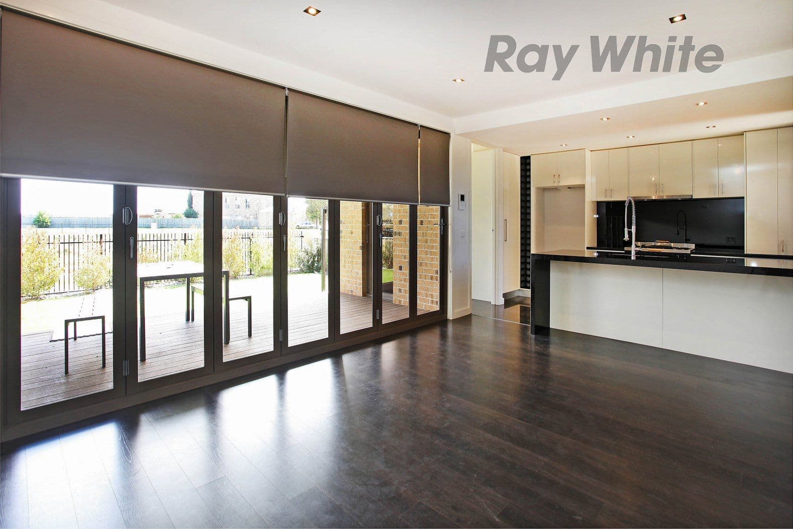 6 Skyward Drive, SANCTUARY LAKES VIC 3030, Sanctuary Lakes - Thumbnail 3