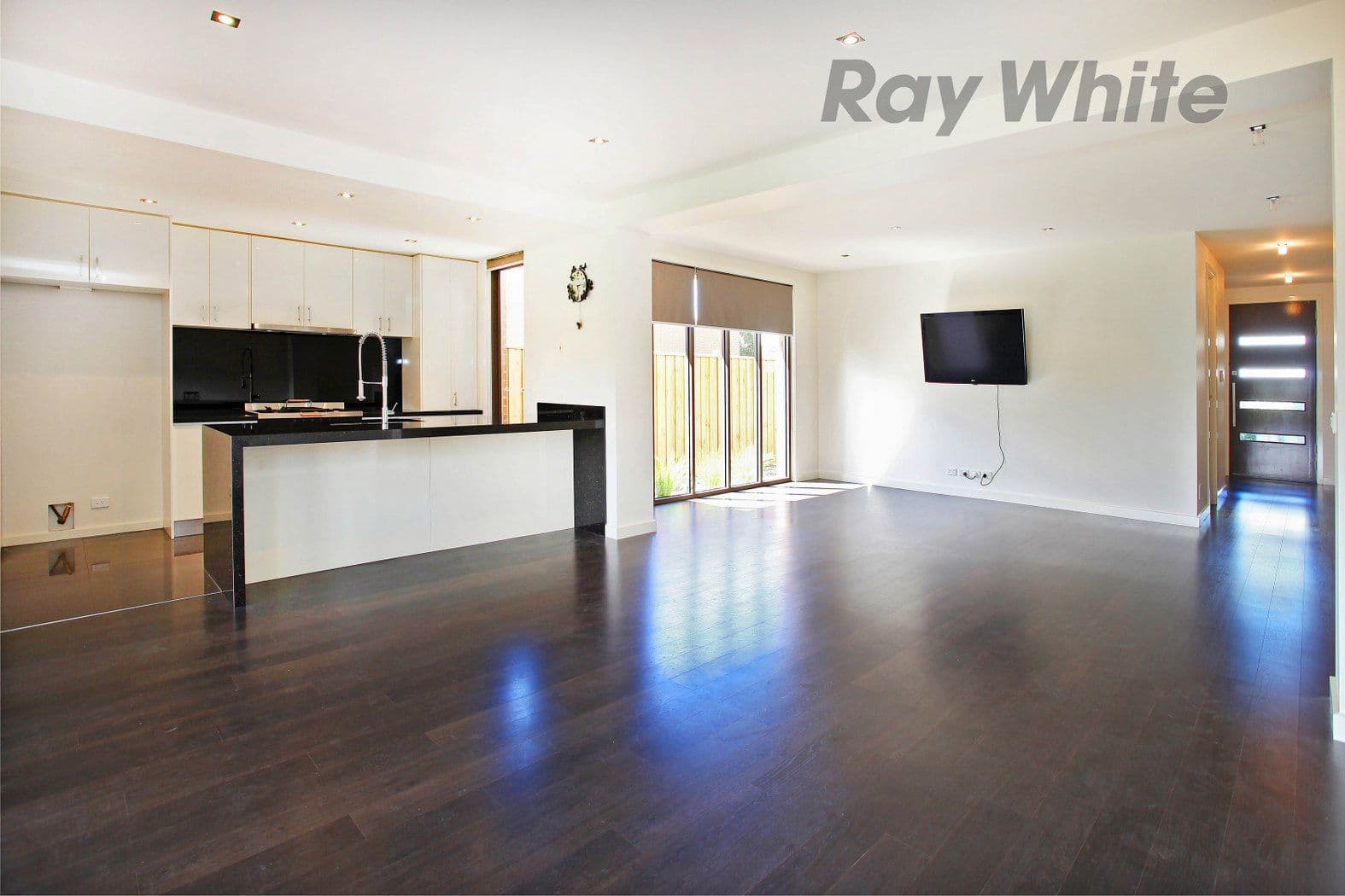 6 Skyward Drive, SANCTUARY LAKES VIC 3030, Sanctuary Lakes - Thumbnail 4
