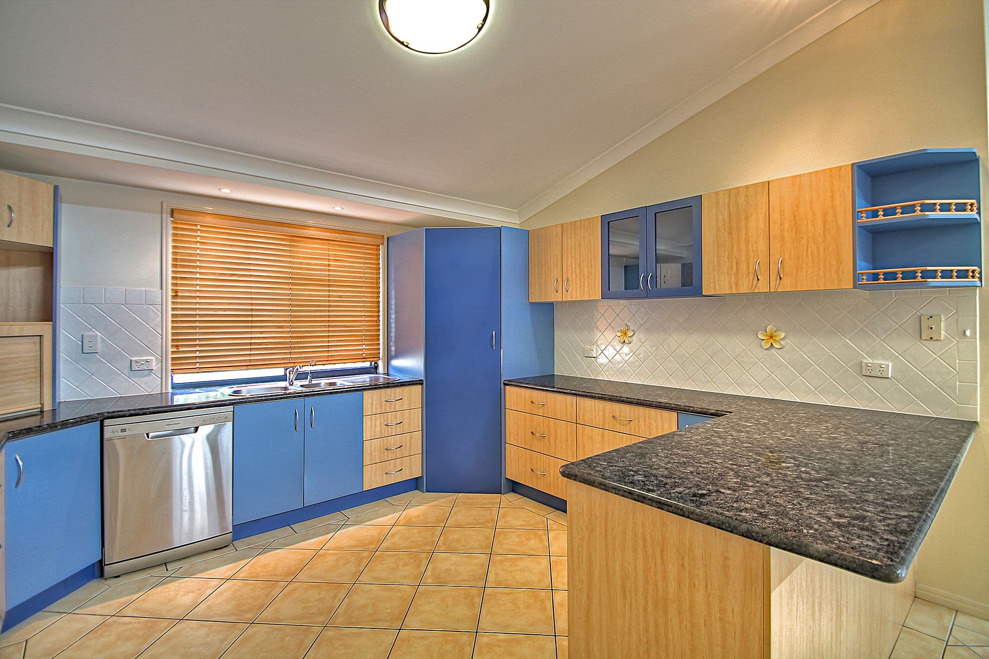 7 Mcness Court, Flinders View QLD 4305, Flinders View - Thumbnail 6