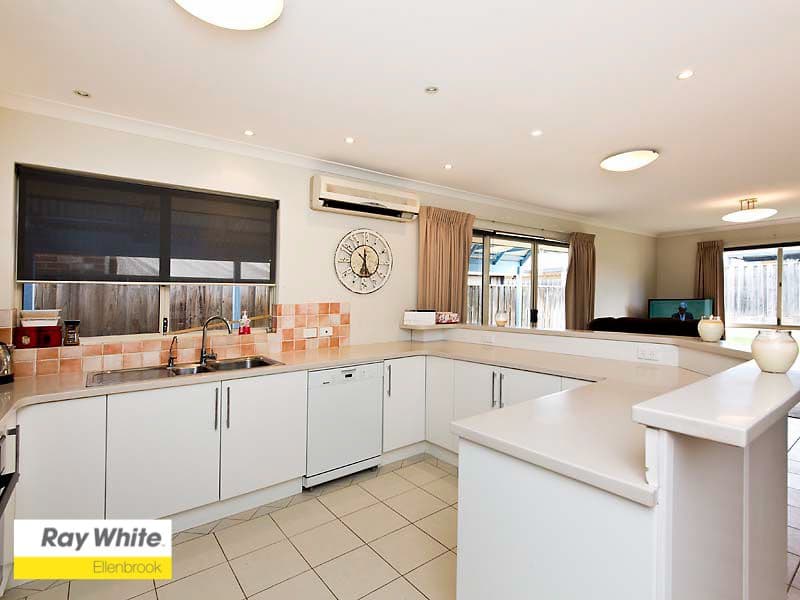 116 Larrawa Circle, Ellenbrook WA 6069, Ellenbrook - Thumbnail 8