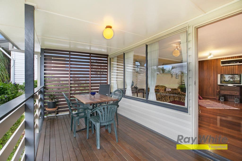 17 Barbara Street, MANLY WEST QLD 4179, Manly West - Thumbnail 2