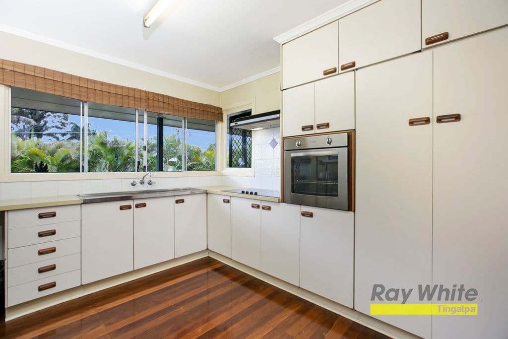 17 Barbara Street, MANLY WEST QLD 4179, Manly West - Thumbnail 4