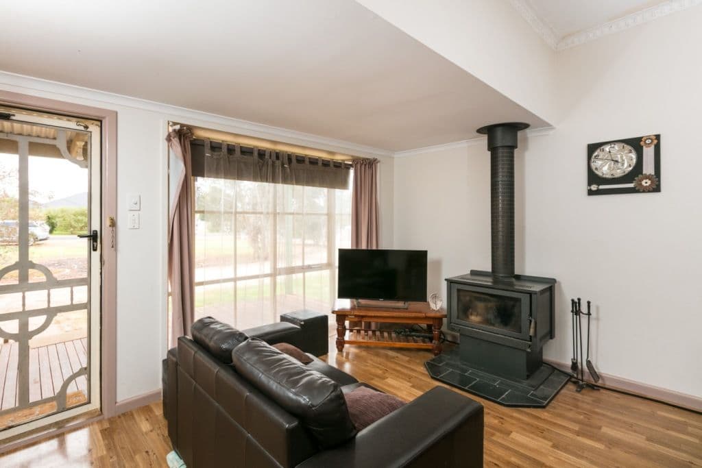 28 Casey Street, Orange, Orange - Thumbnail 2