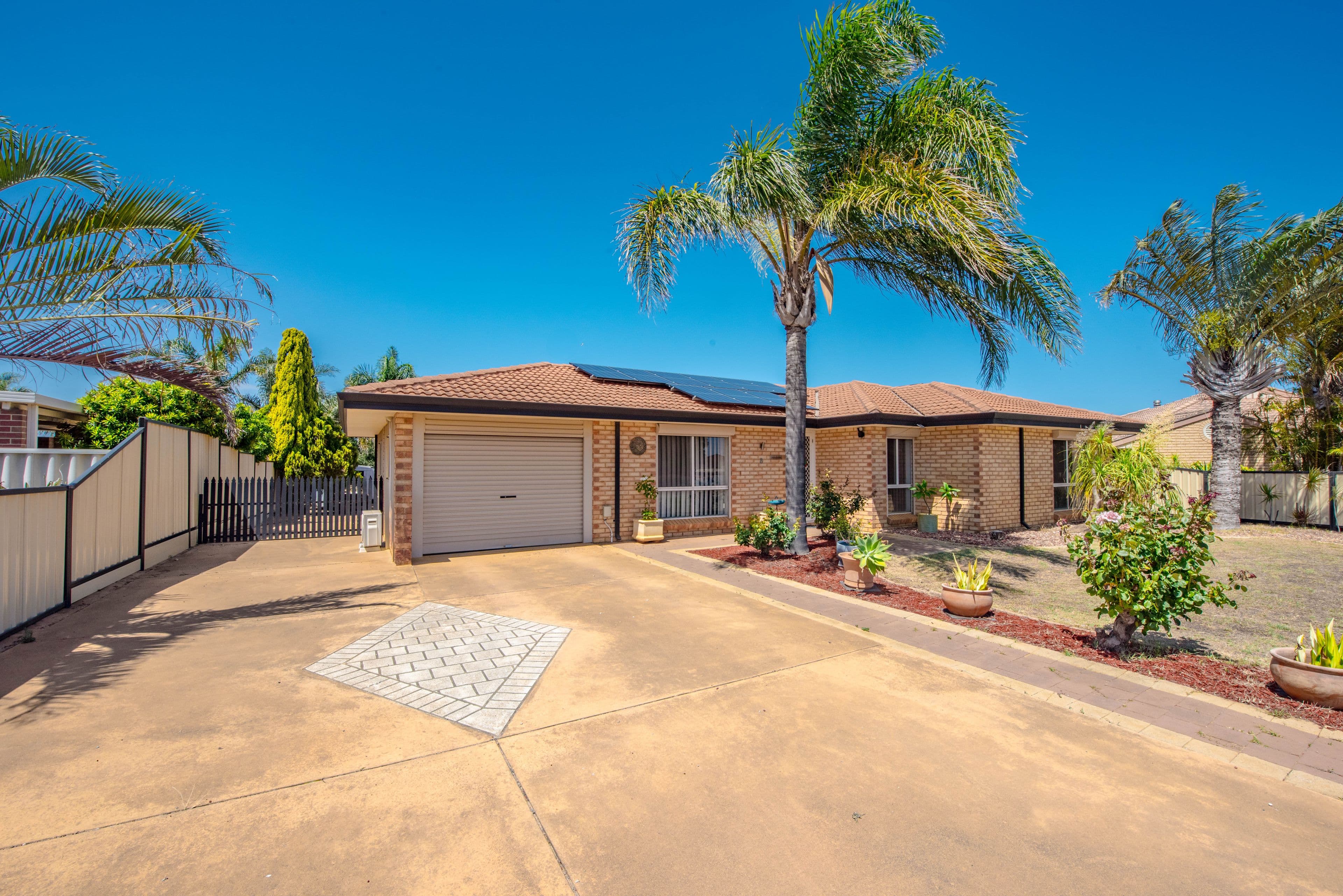 8 Mullian Way, Waggrakine WA 6530, Waggrakine - Image 1