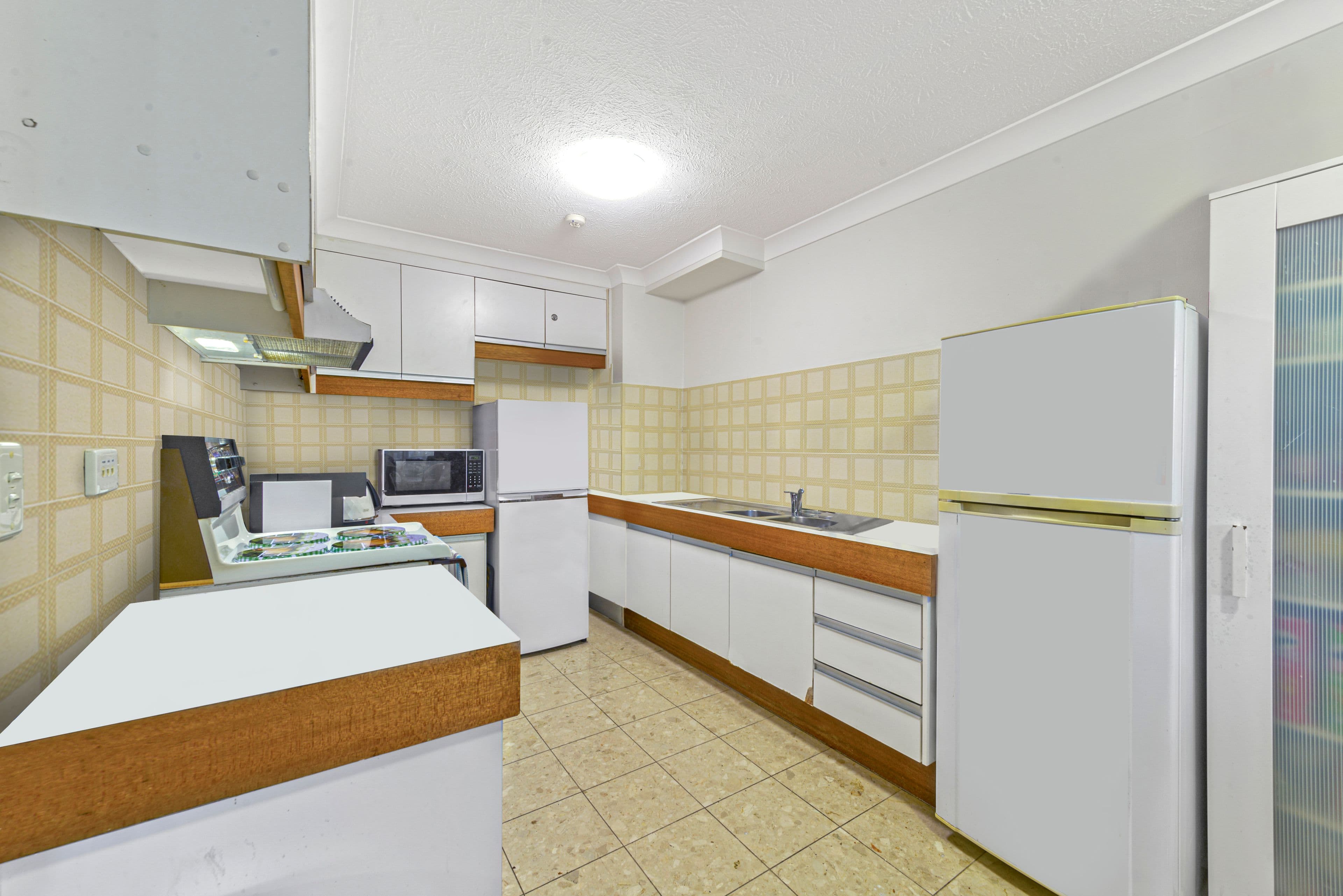 38 Orchid Avenue, Surfers Paradise QLD 4217, Surfers Paradise - Thumbnail 3