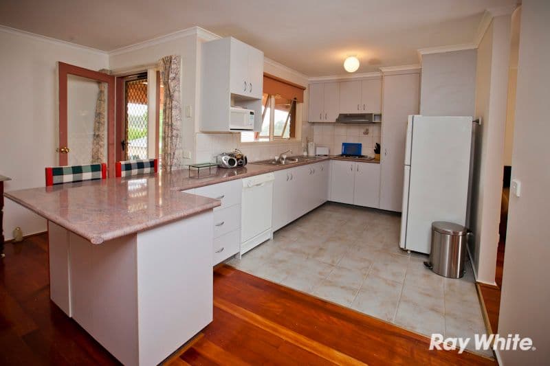 135 Eagle Drive, PAKENHAM VIC 3810, Pakenham - Thumbnail 3