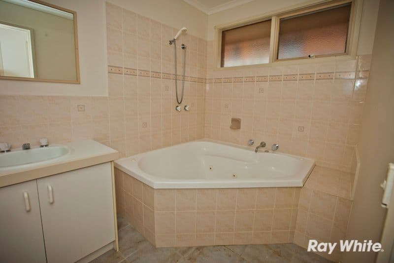 135 Eagle Drive, PAKENHAM VIC 3810, Pakenham - Thumbnail 8