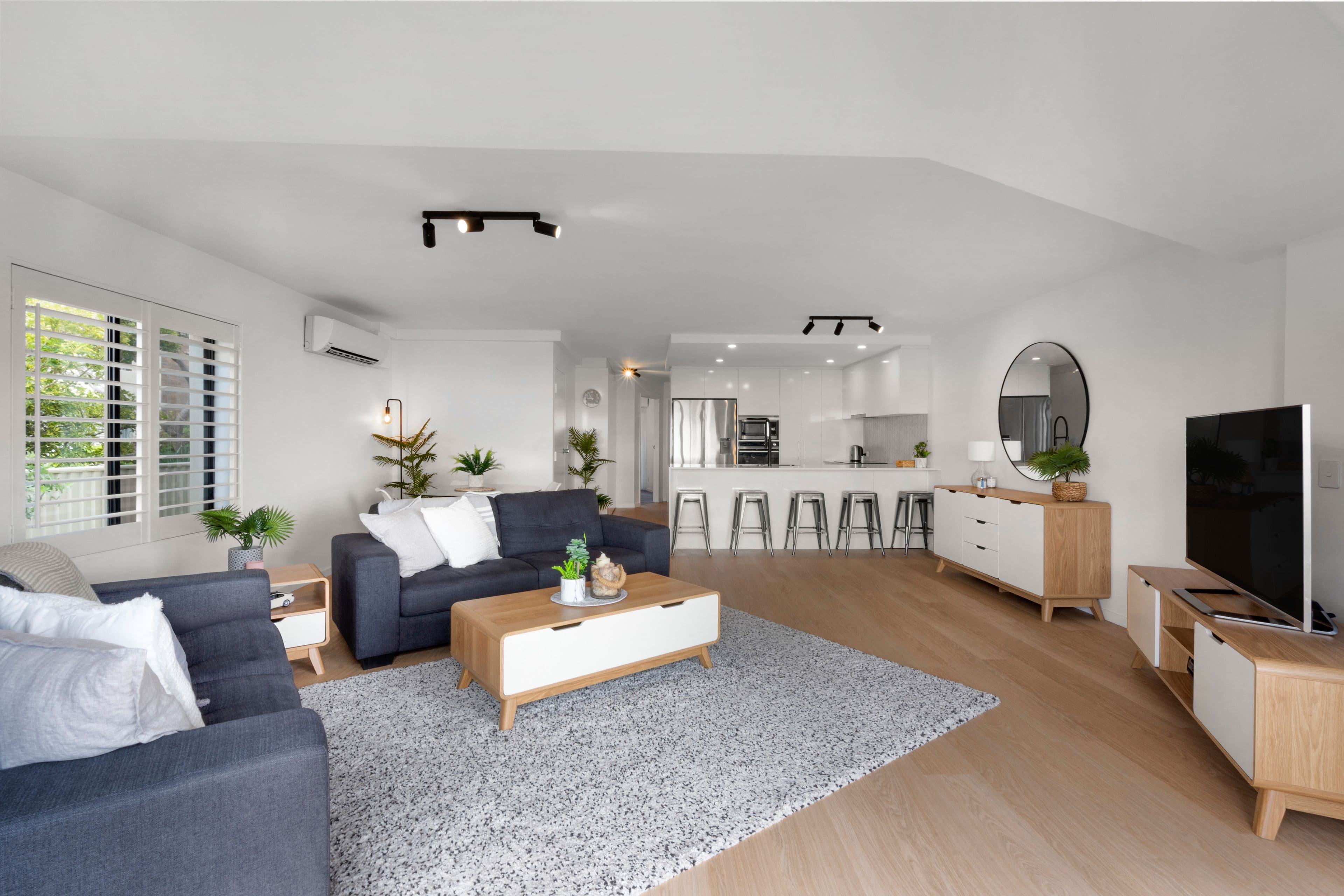 98 Marine Parade, Miami QLD 4220, Miami - Thumbnail 3