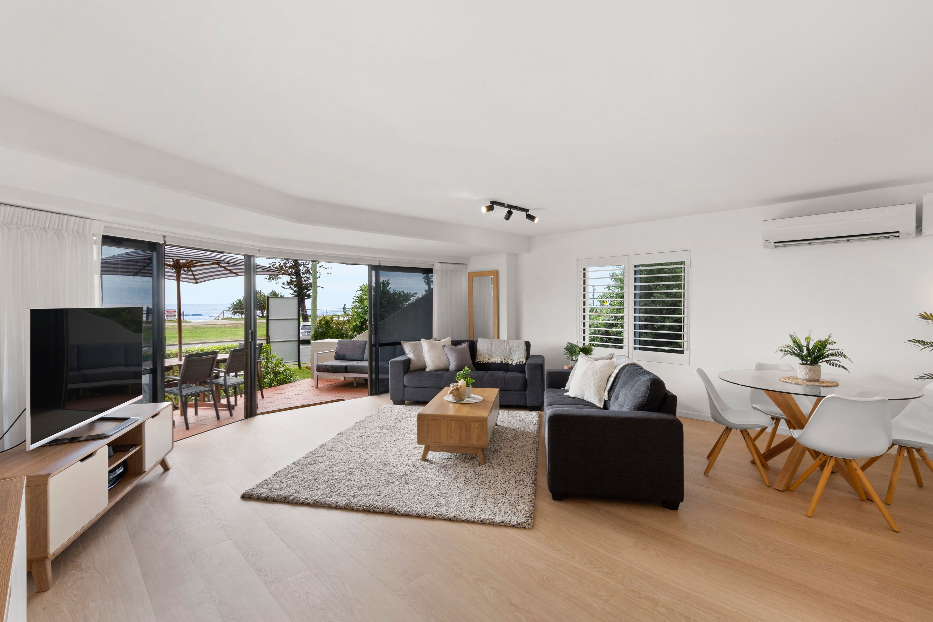 98 Marine Parade, Miami QLD 4220, Miami - Thumbnail 4
