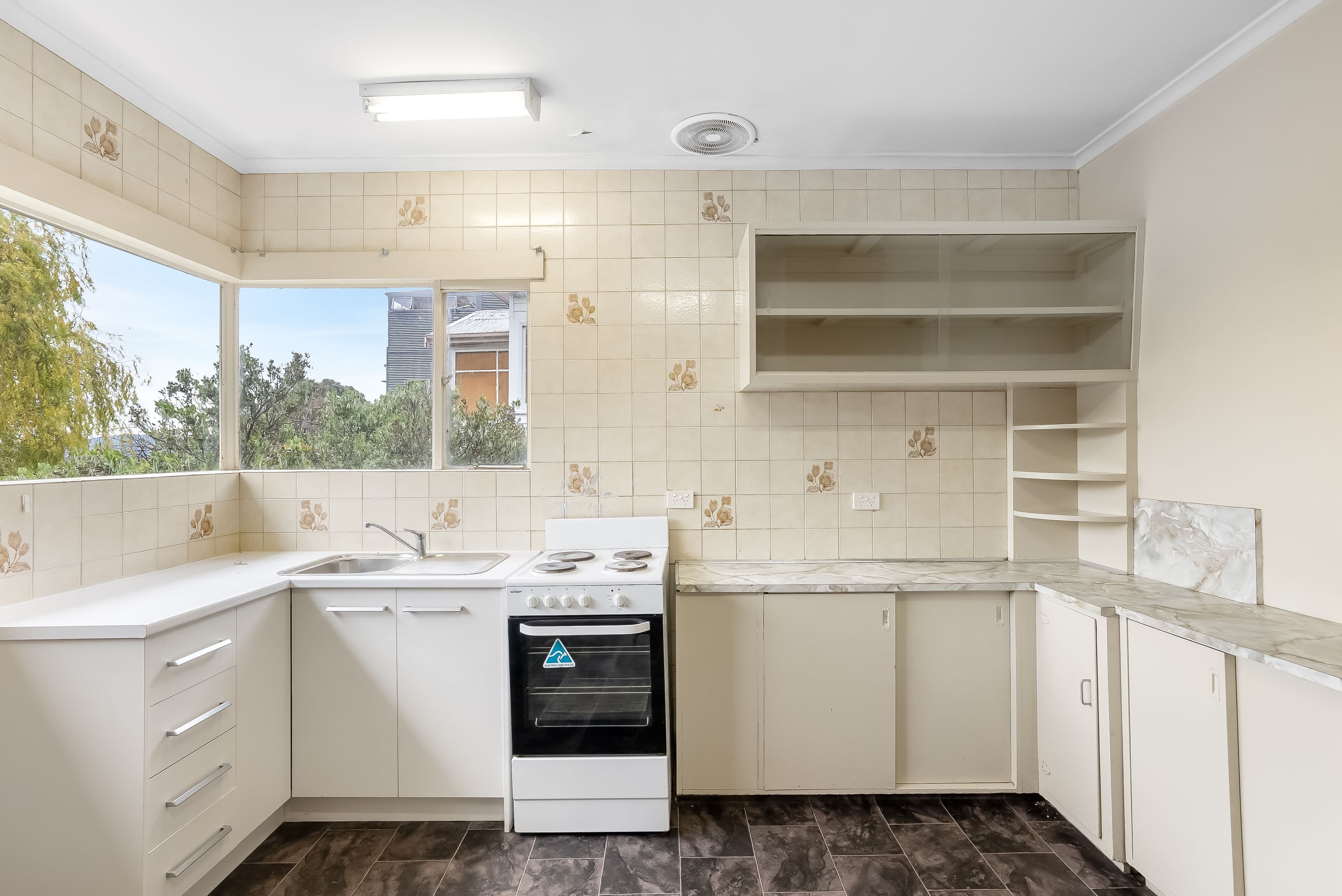 10 Baintree Avenue, Dynnyrne TAS 7005, Dynnyrne - Thumbnail 8