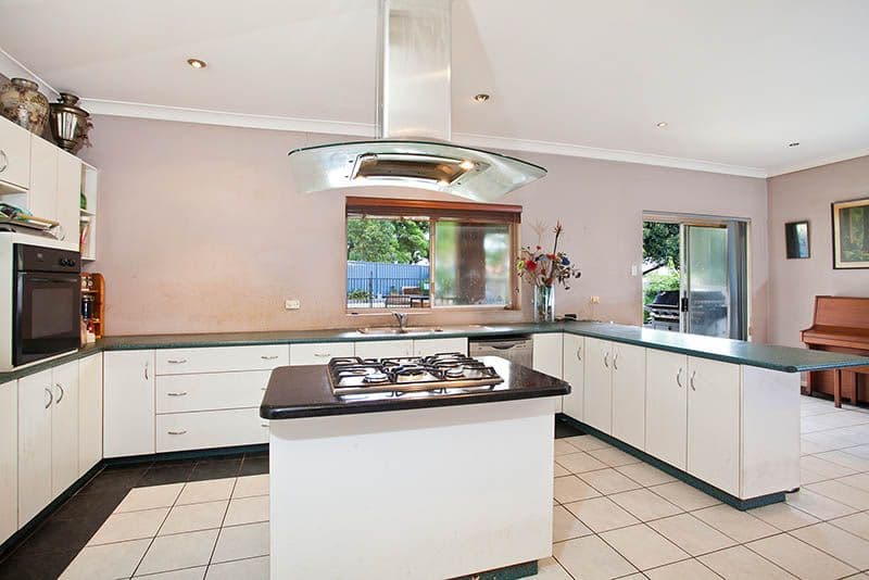 17 Monaro Avenue, KINGSGROVE NSW 2208, Kingsgrove - Thumbnail 2