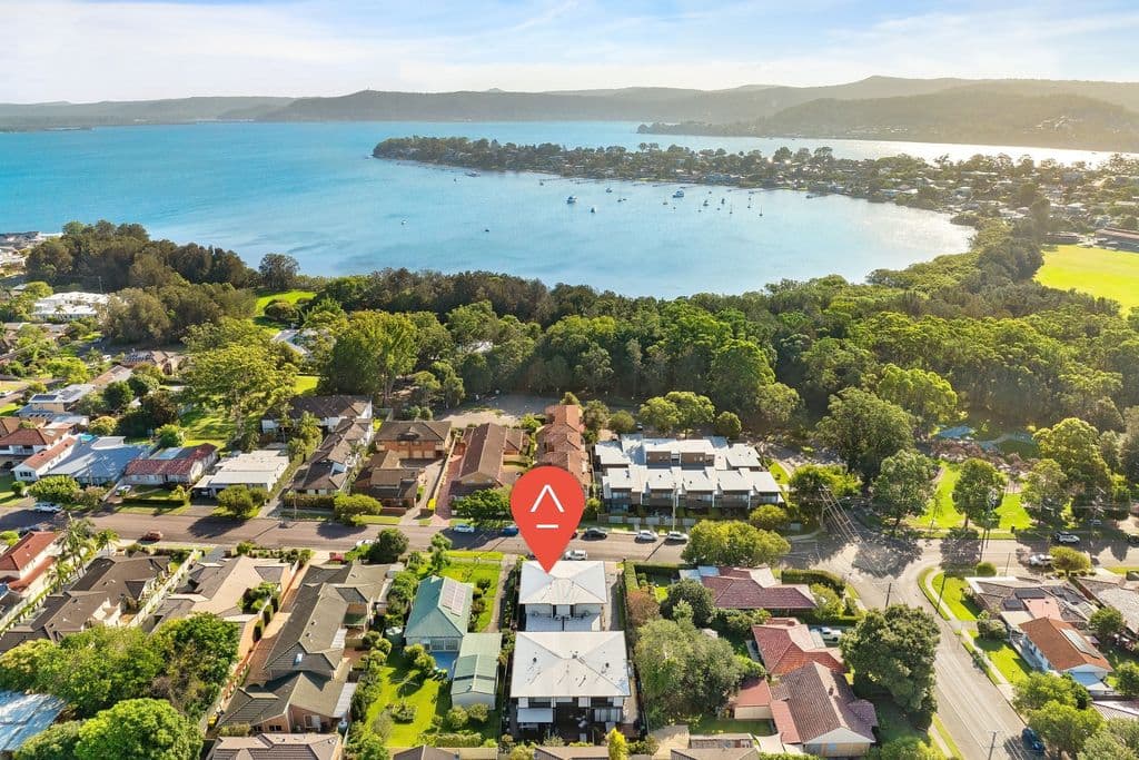 1/27 Webb Street, East Gosford - Thumbnail 2