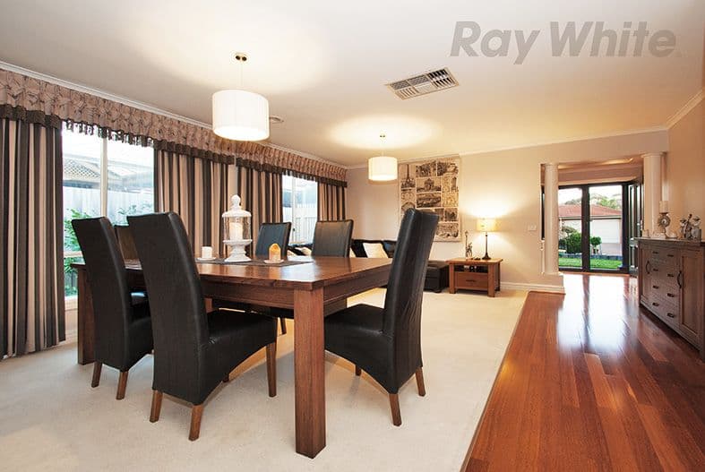 9 AMBLESIDE Close, Mooroolbark VIC 3138, Mooroolbark - Thumbnail 3